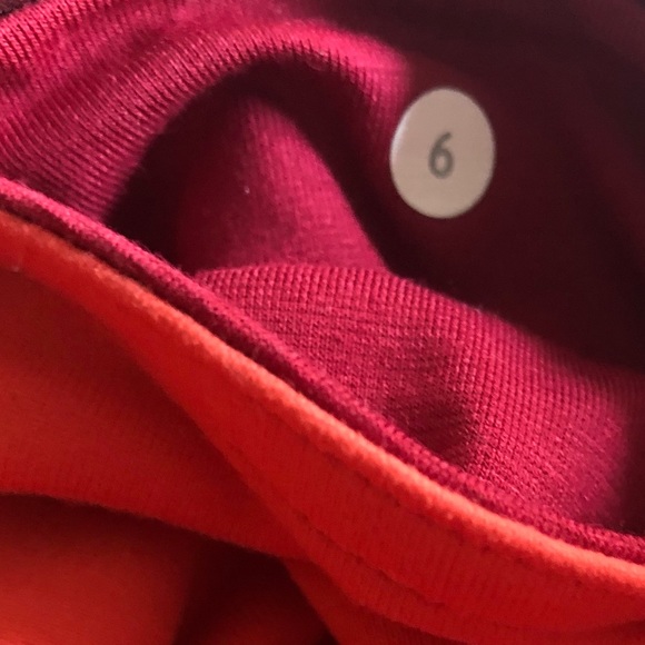 Lululemon Wunder Under Snake Red Reversible Crop - Picture 2 of 3